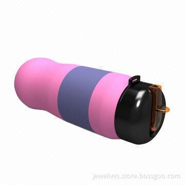 New coming hot world cup squeeze and portable silicone travel bottle
